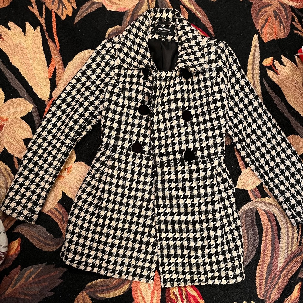 Women's Black and White Houndstooth Coat